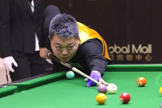 现代足坛商 现代足坛商